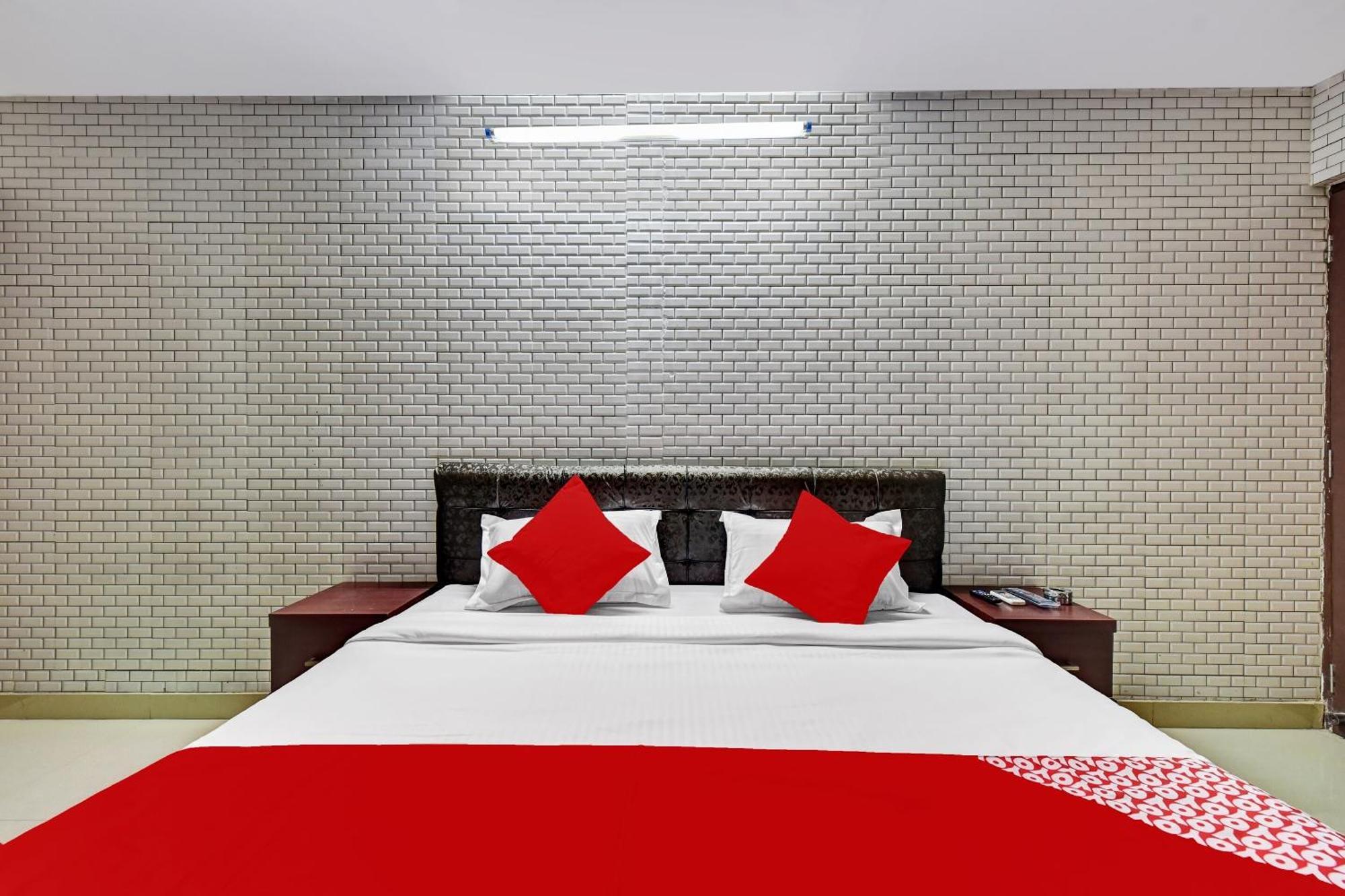 Hotel O Eleven Hotel & Banquet Kota  Luaran gambar