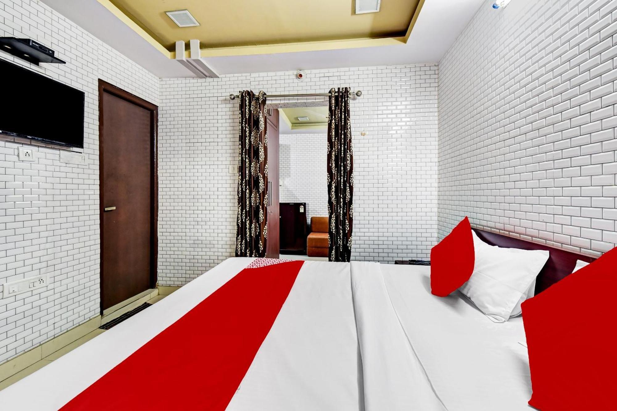 Hotel O Eleven Hotel & Banquet Kota  Luaran gambar