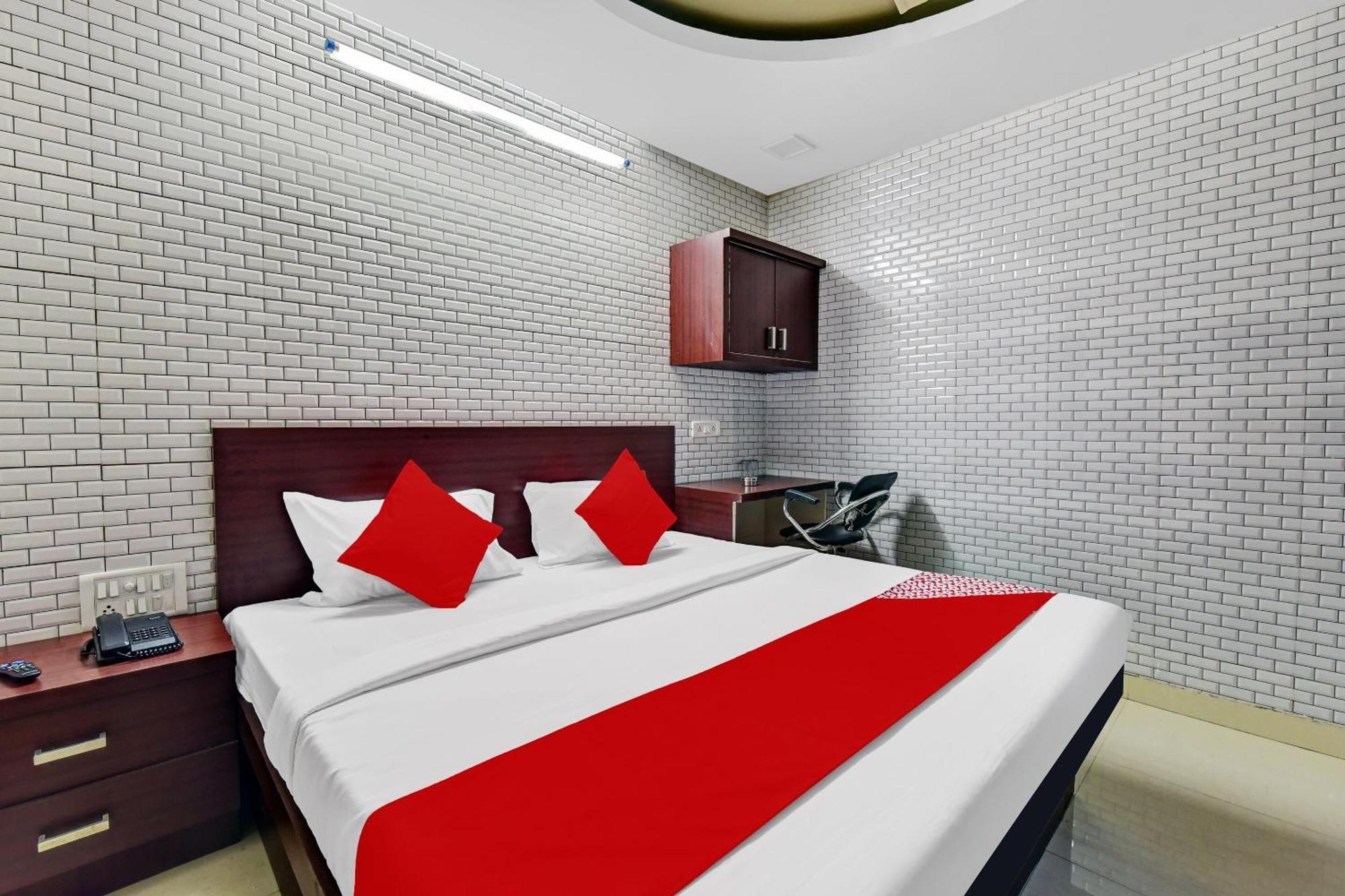 Hotel O Eleven Hotel & Banquet Kota  Luaran gambar